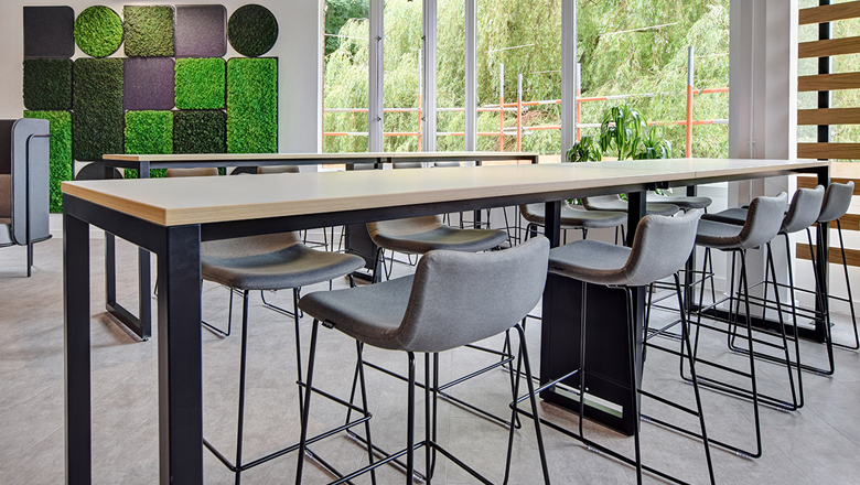 Parq Poseur Height Table