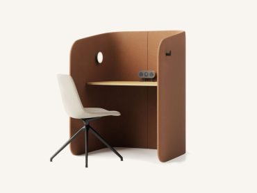 Boss Design Frida work booth