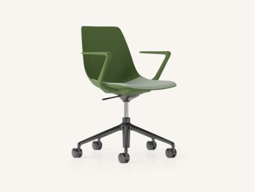 Ola Collaborative work chair with arms