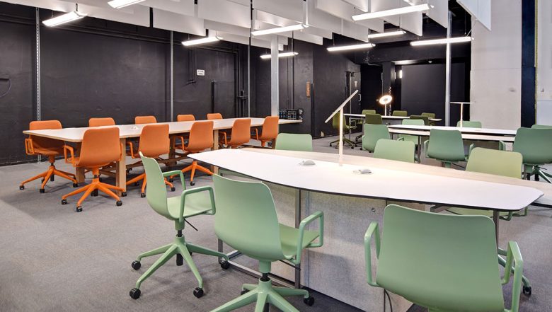 Split level agile work tables