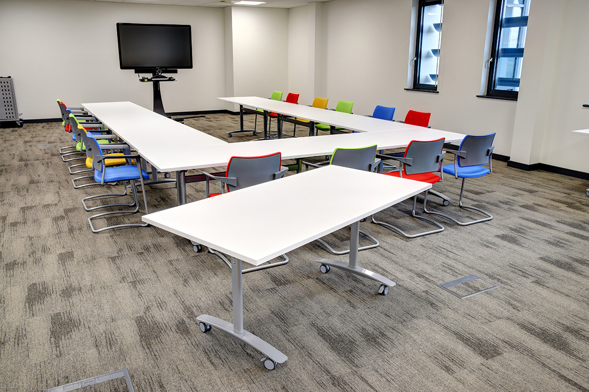 Mobile office meeting table