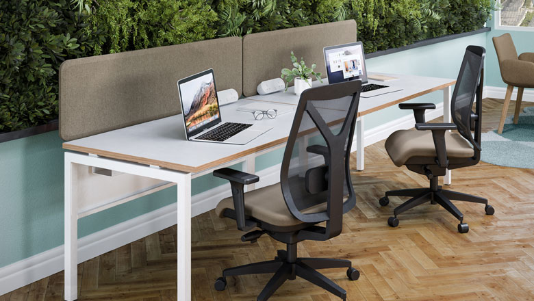 Frameless desk screen for office desks