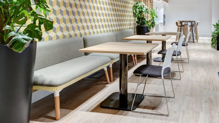 restaurant-furniture-and-cafe-furniture-install