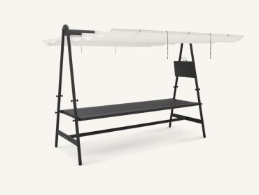 Commercial outdoor table with retractable canopy